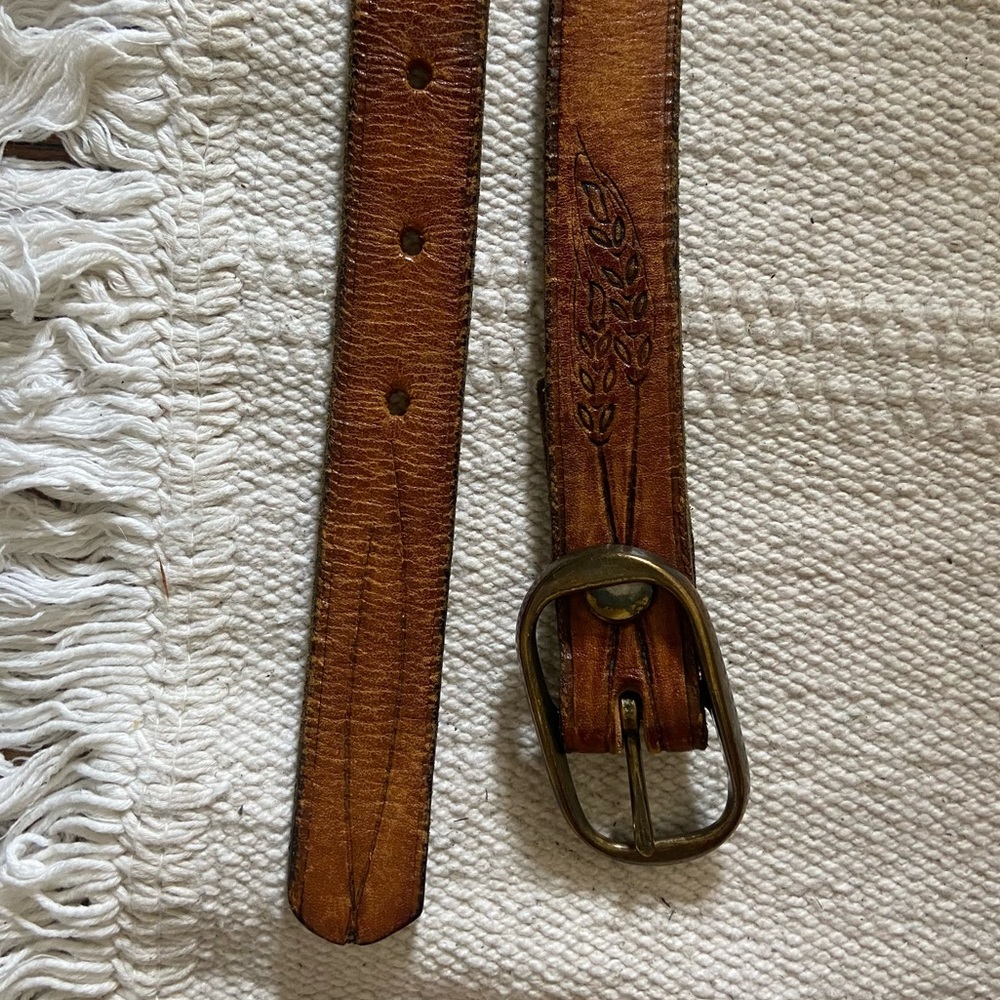 Vintage genuine leather lavender belt